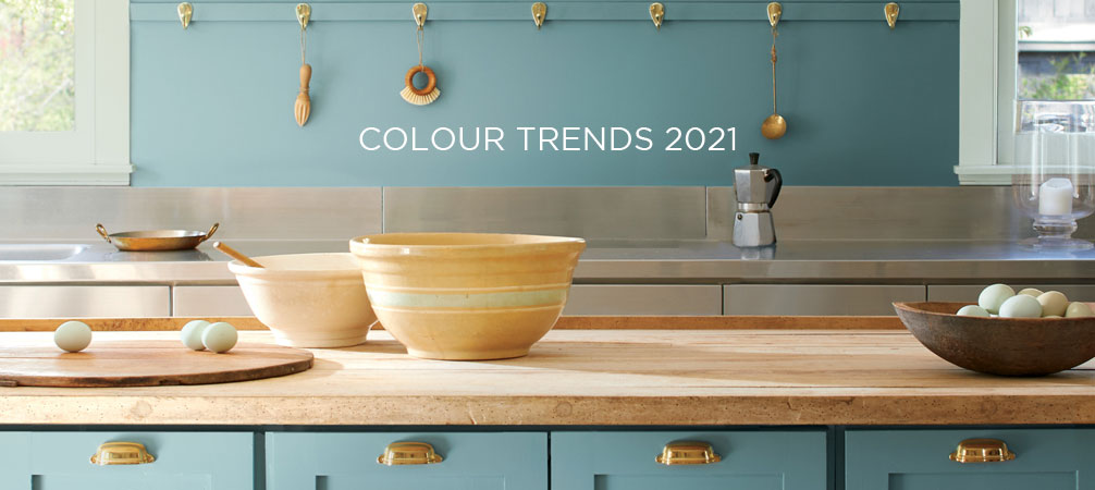 Take a moment to reflect and reset. Intriguing, balanced, and deeply soothing, the Benjamin Moore Color of the Year 2021, Aegean Teal 2136-40, creates natural harmony.